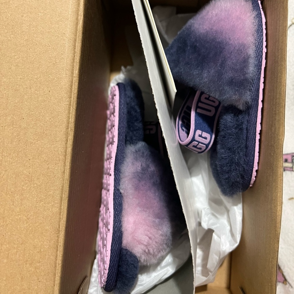 🔥🛑UGGS - Picture 2 of 5